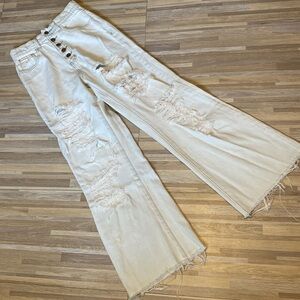 VIBRANT MIU ultra high rise distressed flare jeans size juniors 5